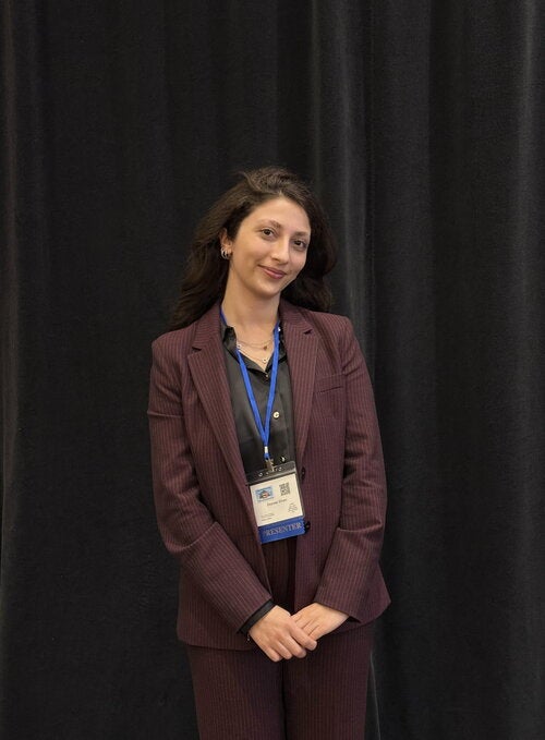 Profile picture for Zeynep Sinan