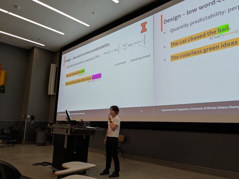 Mingyue Huo Presenting at the MidPhon Conference